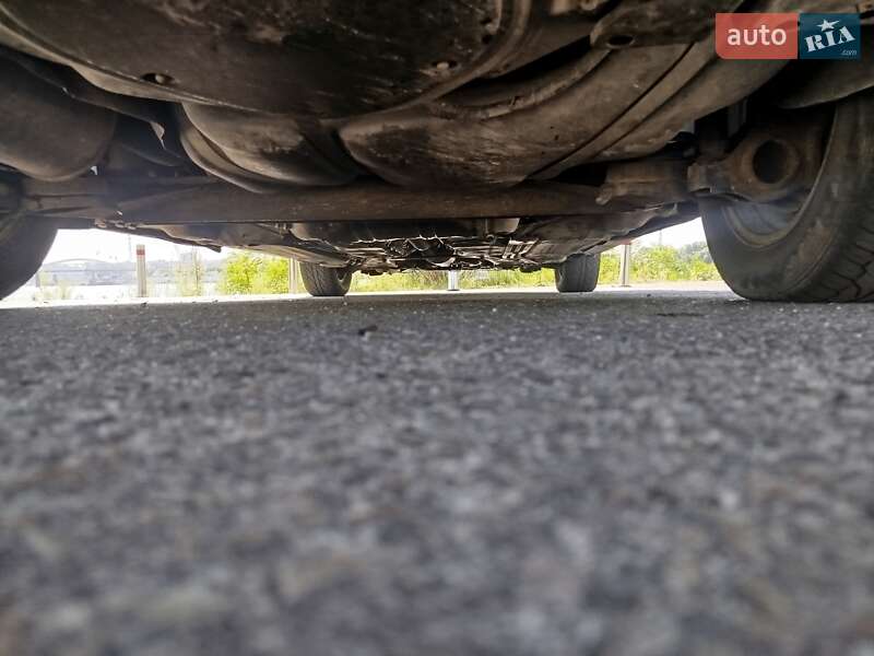 Універсал Volkswagen Passat 2004 в Овручі