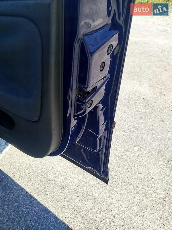 Універсал Volkswagen Passat 2004 в Овручі