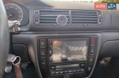Универсал Volkswagen Passat 2004 в  фото 31 Универсал Volkswagen Passat 2004 в