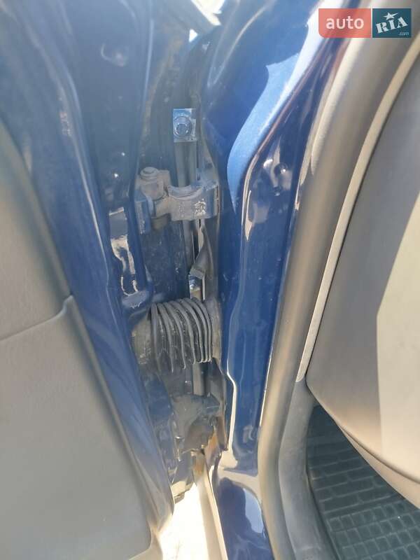 Універсал Volkswagen Passat 2004 в Овручі