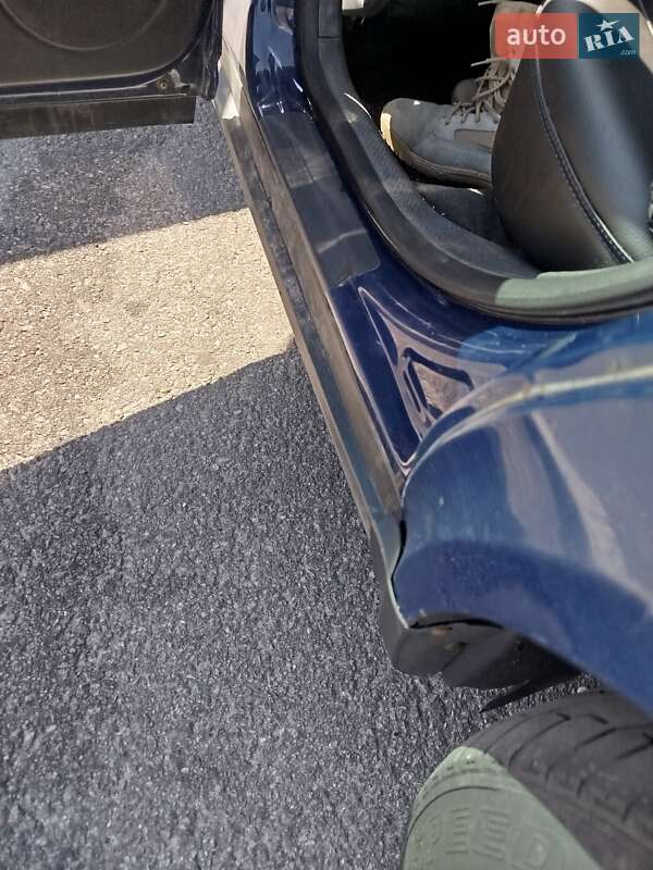 Універсал Volkswagen Passat 2004 в Овручі