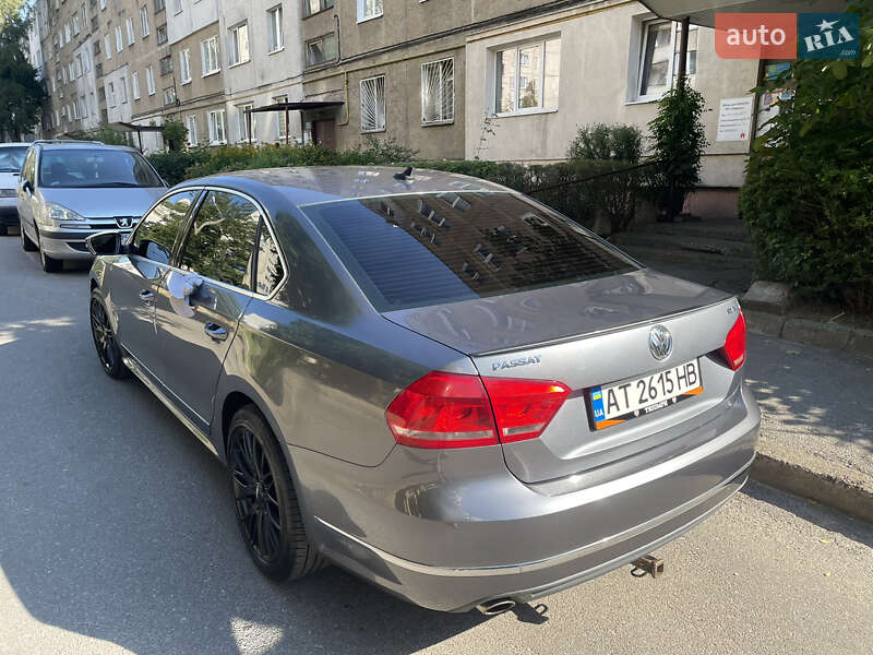 Седан Volkswagen Passat 2013 в Львове