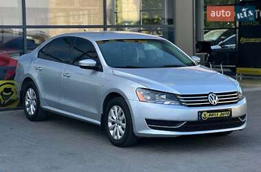 Седан Volkswagen Passat 2014 в Івано-Франківську