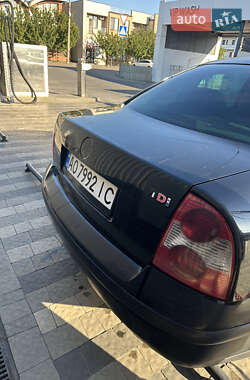 Седан Volkswagen Passat 2001 в Ужгороде