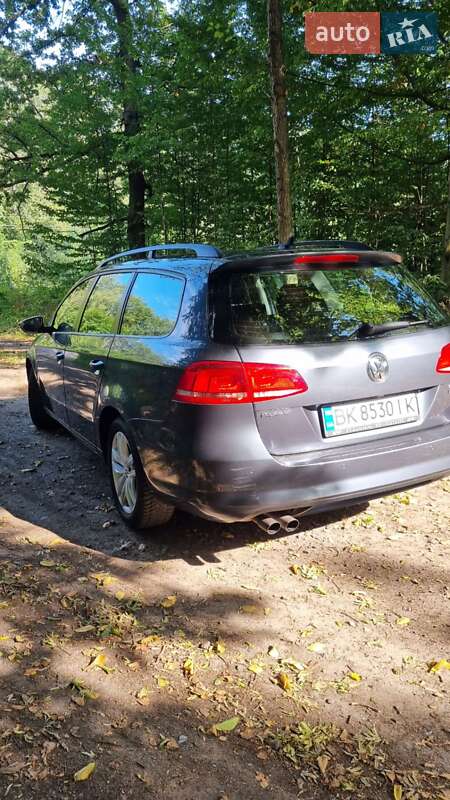 Универсал Volkswagen Passat 2014 в Луцке фото 5 Универсал Volkswagen Passat 2014 в Луцке