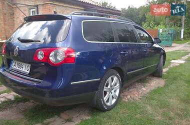Універсал Volkswagen Passat 2010 в  фото 3 Універсал Volkswagen Passat 2010 в