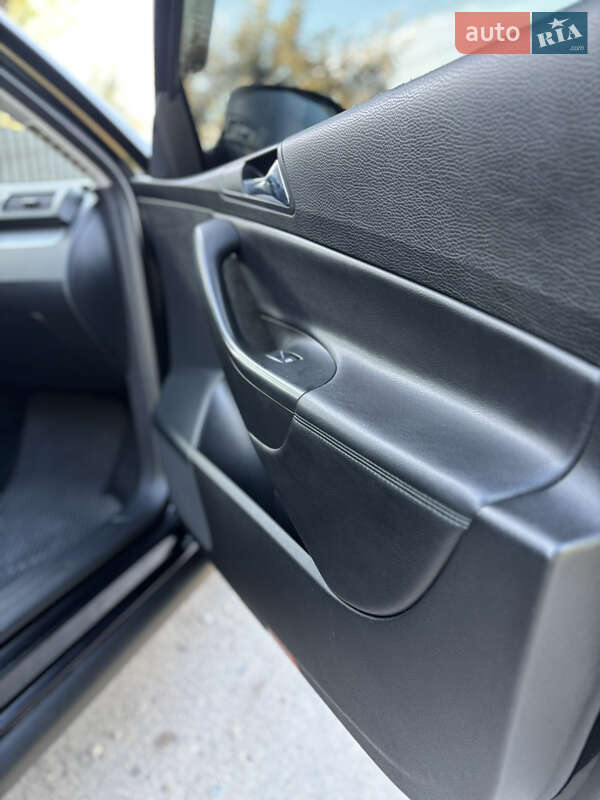 Универсал Volkswagen Passat 2007 в Полонном