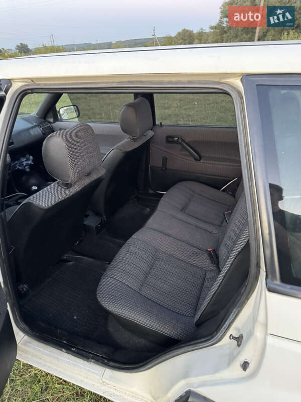 Універсал Volkswagen Passat 1992 в Вістовій