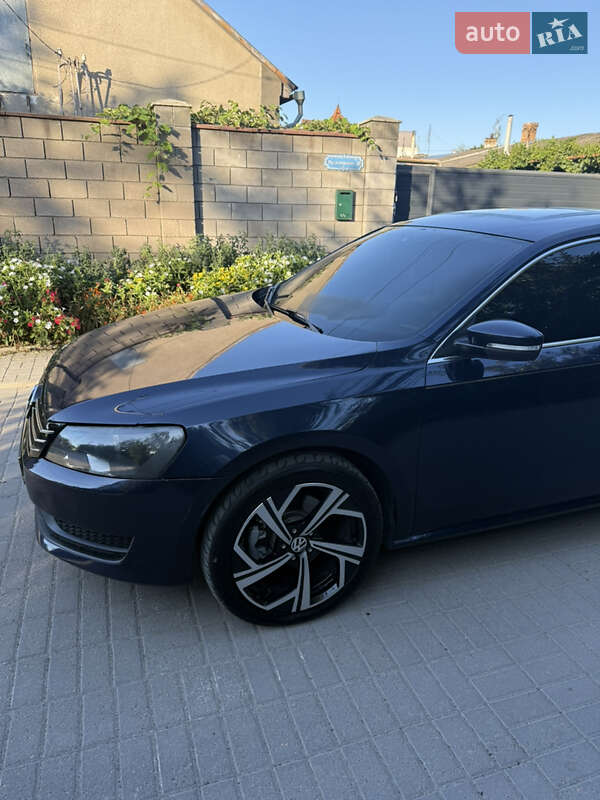Седан Volkswagen Passat 2014 в Одессе