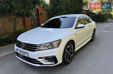 Седан Volkswagen Passat 2017 в Киеве