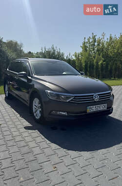 Універсал Volkswagen Passat 2016 в Львові