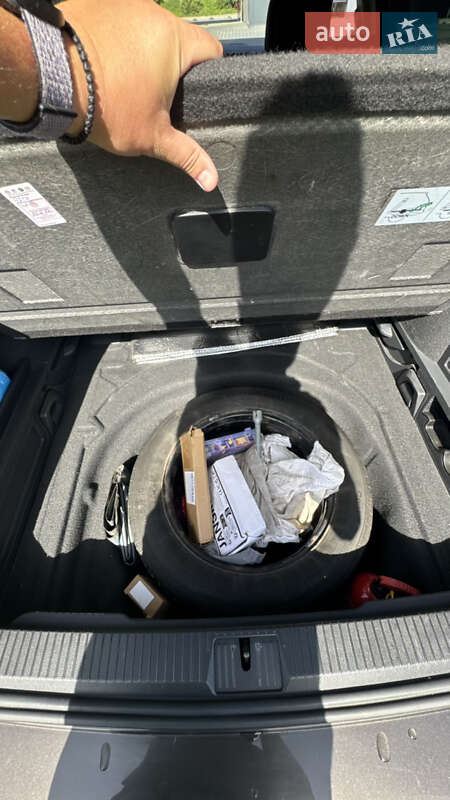 Універсал Volkswagen Passat 2016 в Львові