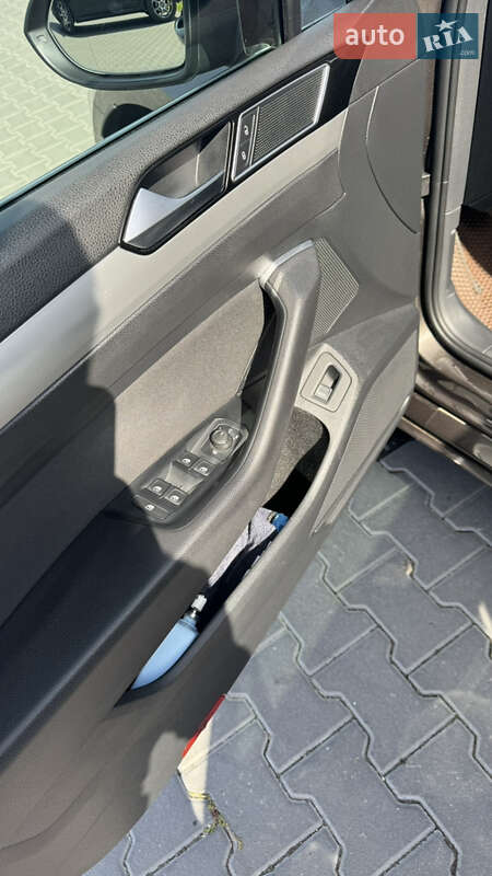 Універсал Volkswagen Passat 2016 в Львові