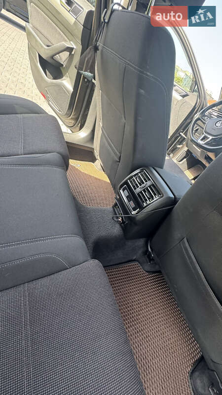 Універсал Volkswagen Passat 2016 в Львові