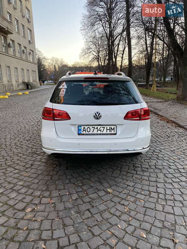 Универсал Volkswagen Passat 2011 в Ужгороде