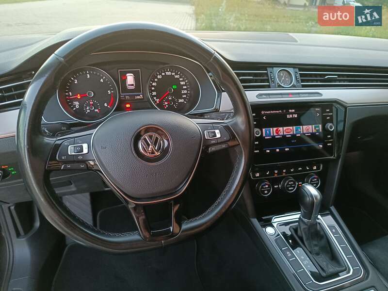 Універсал Volkswagen Passat 2019 в Коломиї