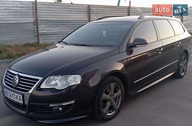 Універсал Volkswagen Passat 2010 в Вінниці