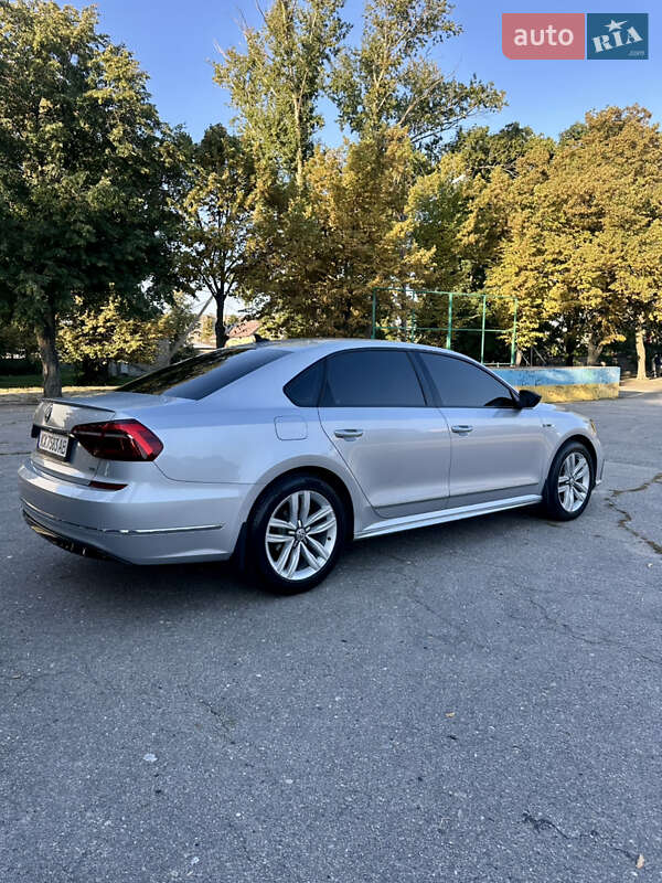 Седан Volkswagen Passat 2016 в Лозовой фото 12 Седан Volkswagen Passat 2016 в Лозовой
