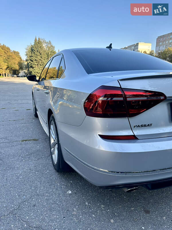 Седан Volkswagen Passat 2016 в Лозовой фото 20 Седан Volkswagen Passat 2016 в Лозовой