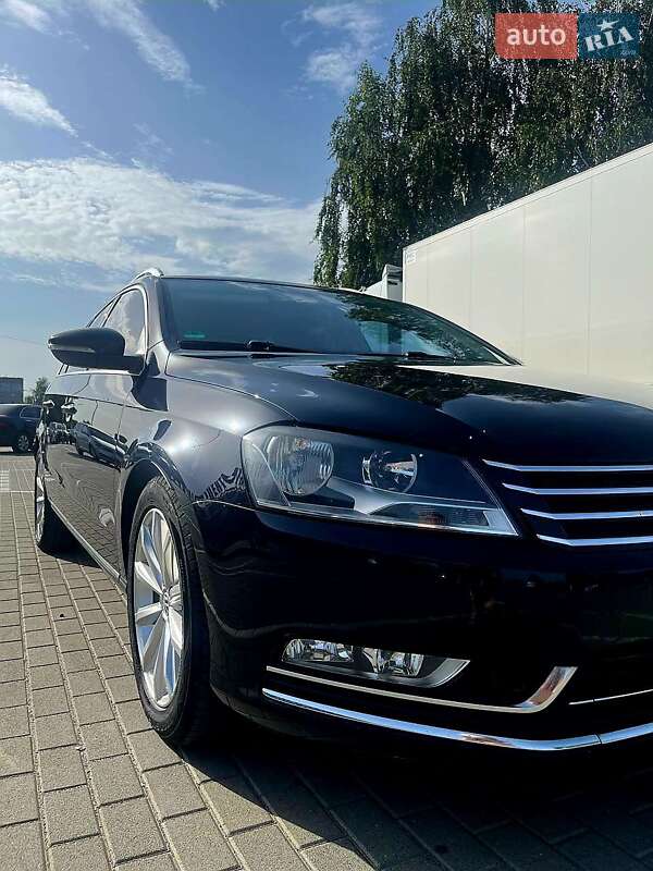 Універсал Volkswagen Passat 2012 в Ковелі