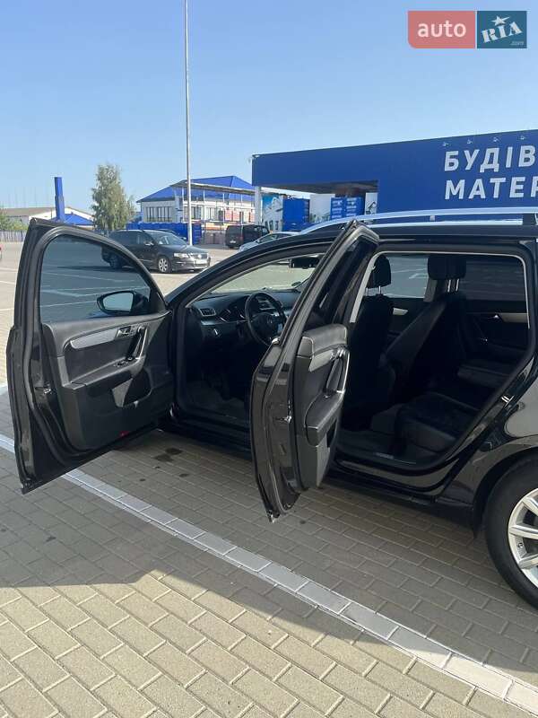 Універсал Volkswagen Passat 2012 в Ковелі