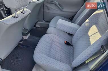 Седан Volkswagen Passat 1994 в 