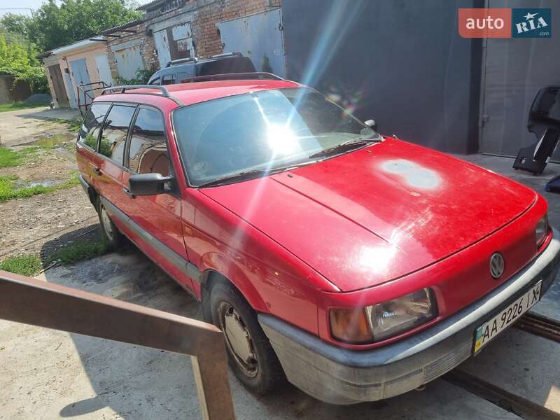 Универсал Volkswagen Passat 1992 в Умани
