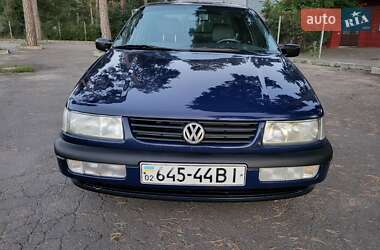 Седан Volkswagen Passat 1994 в 