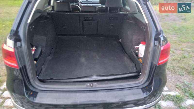 Універсал Volkswagen Passat 2012 в Борисполі