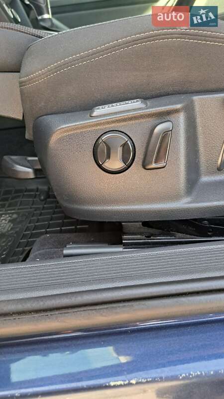 Универсал Volkswagen Passat 2015 в Львове