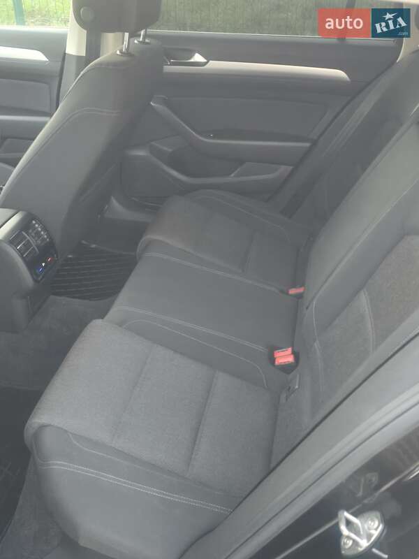 Универсал Volkswagen Passat 2018 в Черновцах