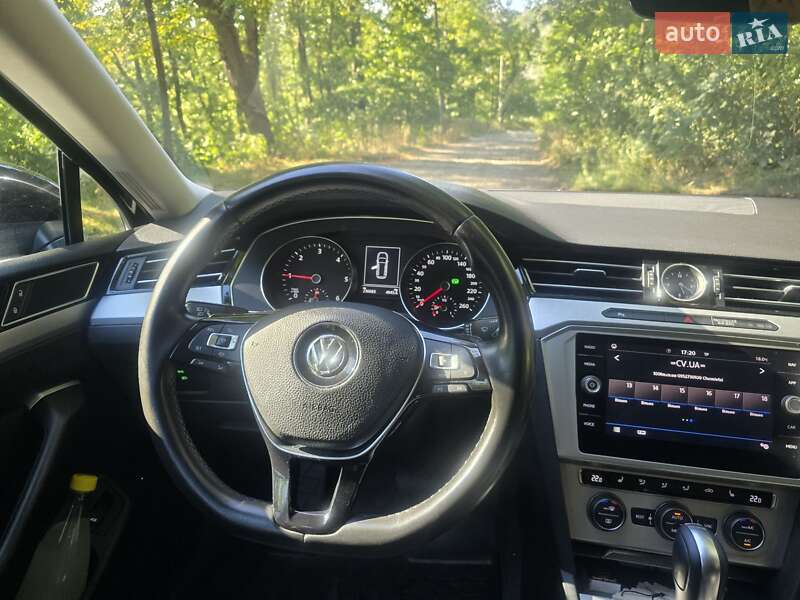 Универсал Volkswagen Passat 2018 в Черновцах