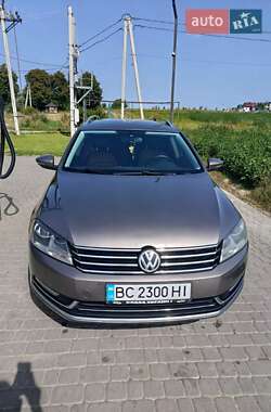 Універсал Volkswagen Passat 2011 в Львові