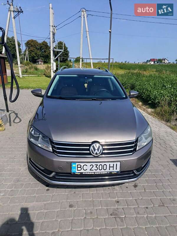 Универсал Volkswagen Passat 2011 в Львове