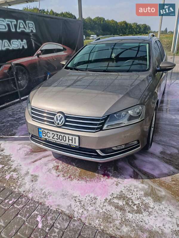 Универсал Volkswagen Passat 2011 в Львове
