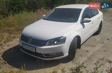 Седан Volkswagen Passat 2014 в Зміїві