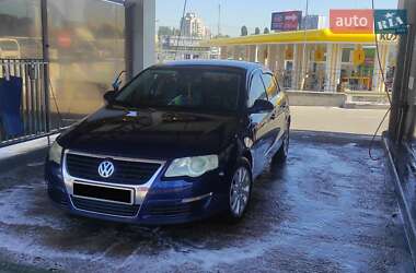 Седан Volkswagen Passat 2007 в Киеве