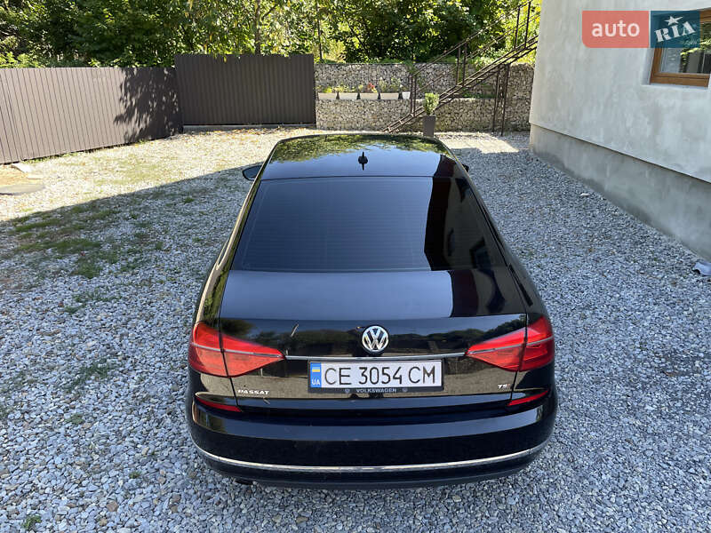 Седан Volkswagen Passat 2016 в Черновцах