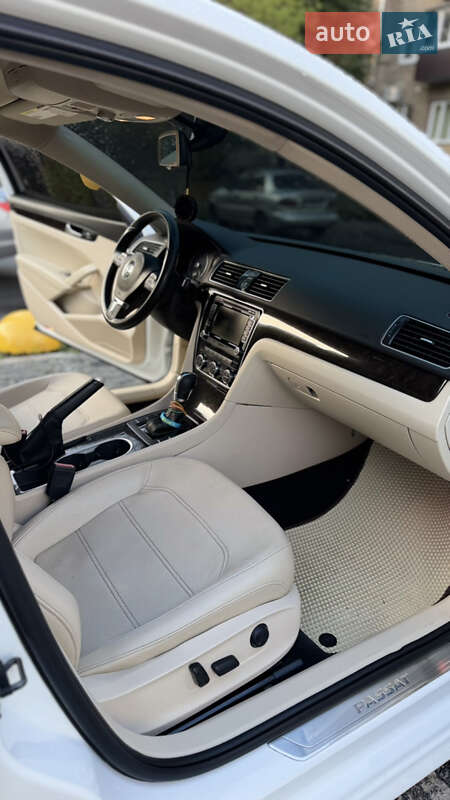 Седан Volkswagen Passat 2014 в Харькове
