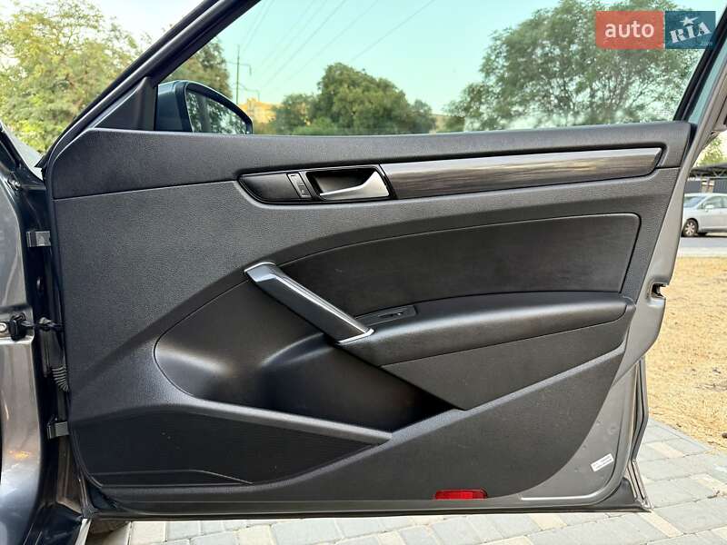 Седан Volkswagen Passat 2020 в Одессе