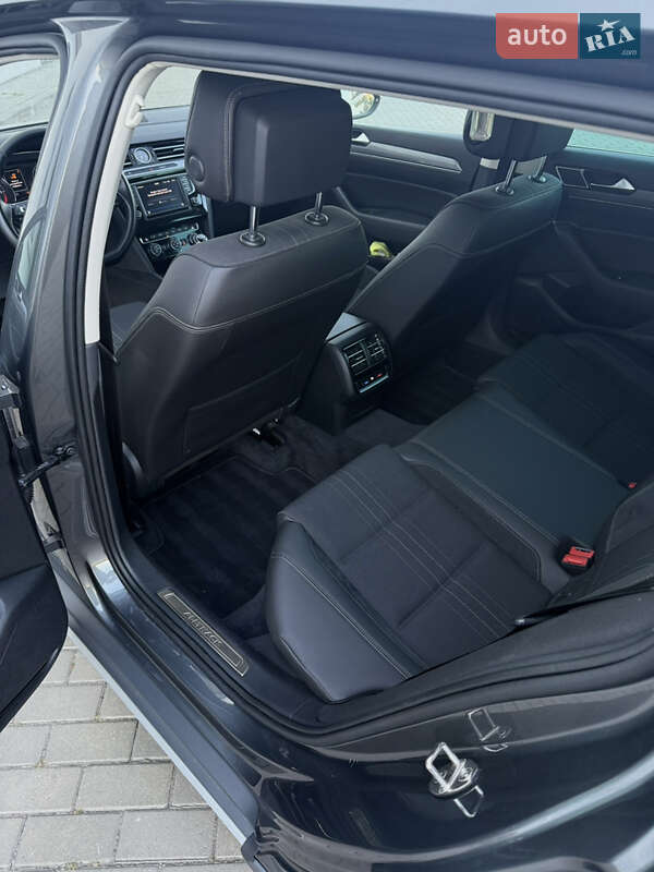 Универсал Volkswagen Passat 2017 в Житомире фото 67 Универсал Volkswagen Passat 2017 в Житомире