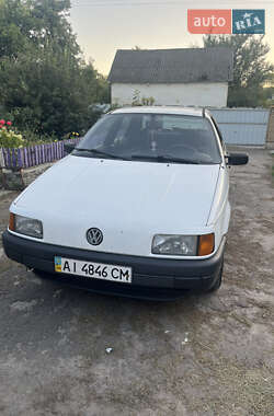 Седан Volkswagen Passat 1991 в Києві
