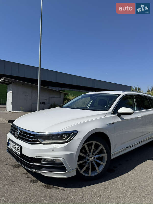 Универсал Volkswagen Passat 2018 в Киеве