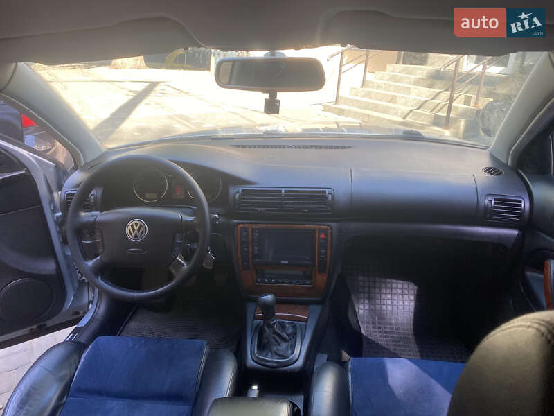 Седан Volkswagen Passat 2002 в Николаеве