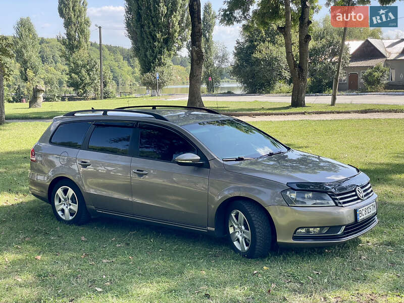 Универсал Volkswagen Passat 2011 в Хмельницком