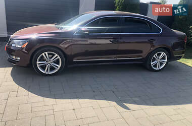 Седан Volkswagen Passat 2013 в Луцьку