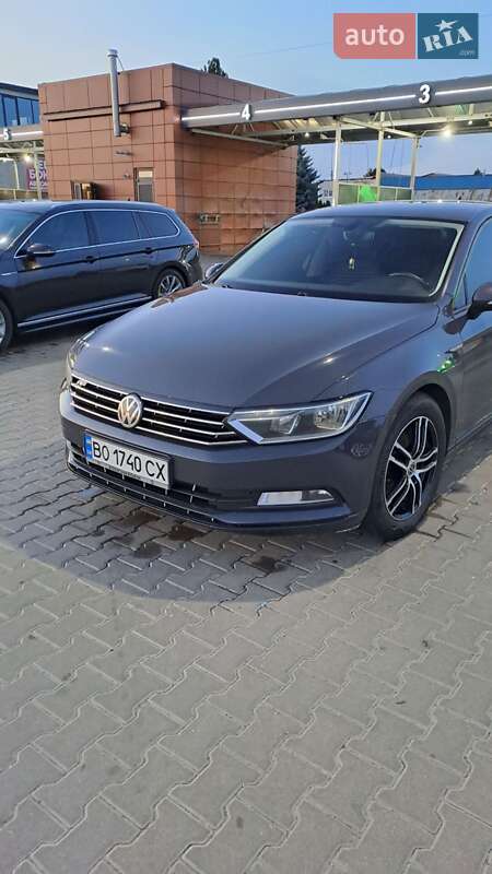 Седан Volkswagen Passat 2015 в Бучачі