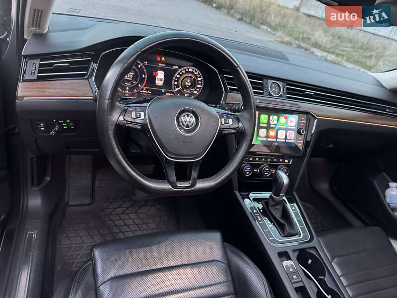 Седан Volkswagen Passat 2017 в Днепре фото 10 Седан Volkswagen Passat 2017 в Днепре