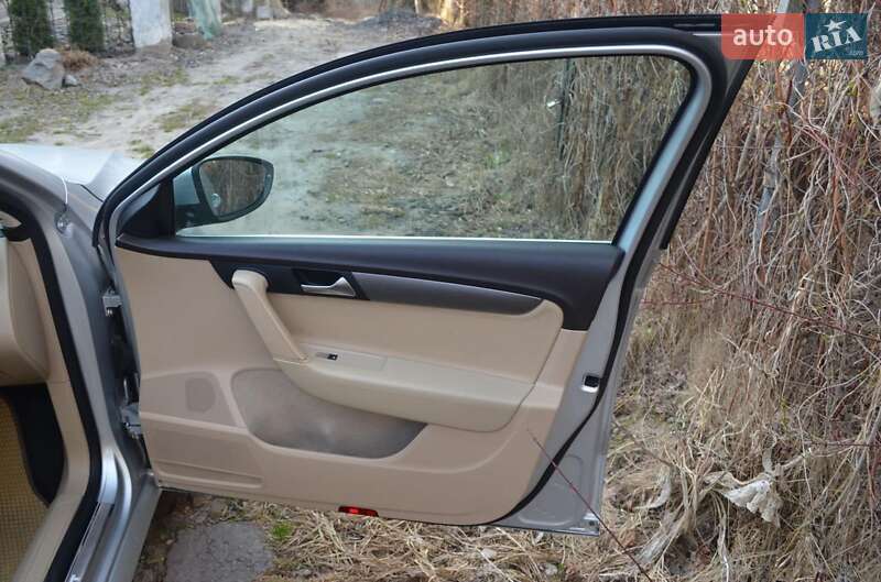 Универсал Volkswagen Passat 2012 в Ковеле