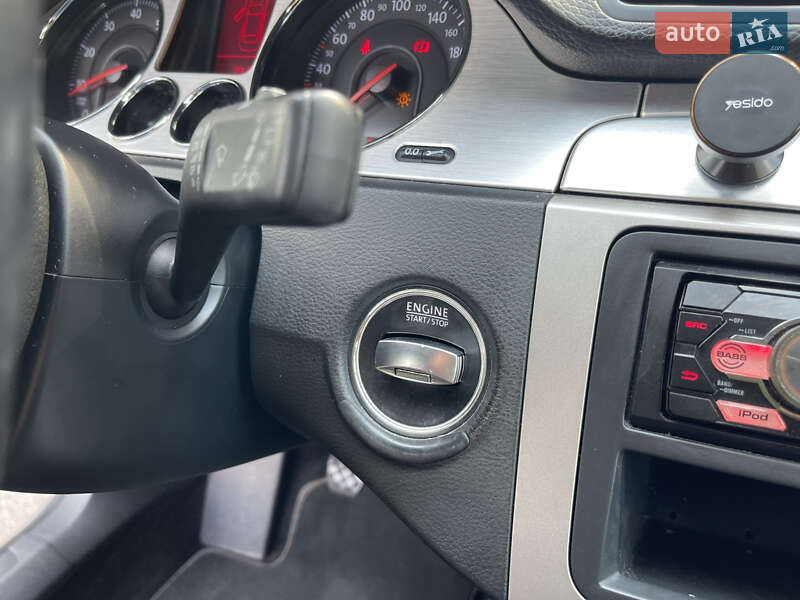 Универсал Volkswagen Passat 2008 в Киеве